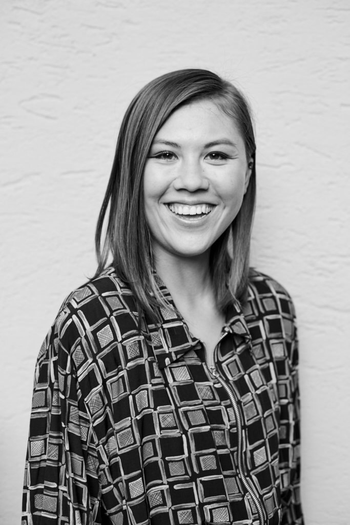 schwarzweiß portraitsn fröhlich, natürliches licht